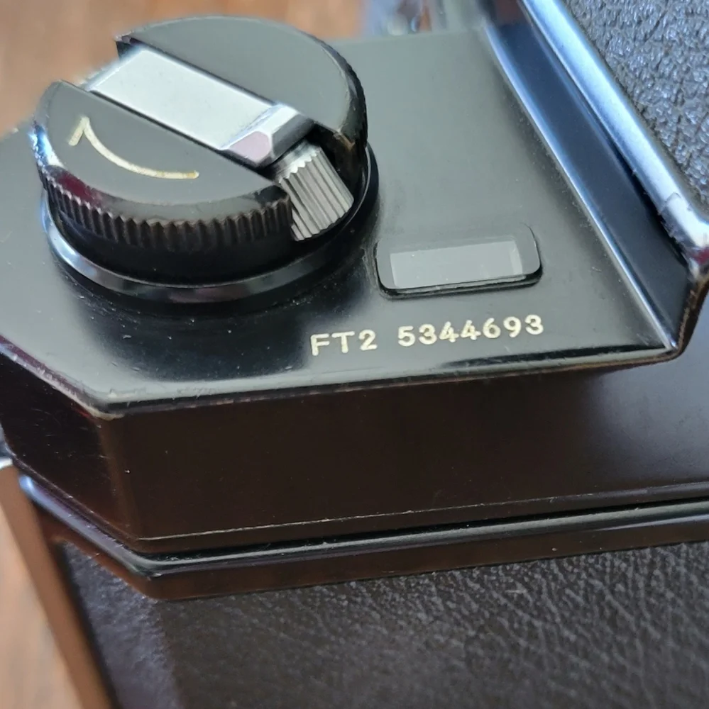 Vintage Nikkormat FT2 w/flash & Cannon PowerShot